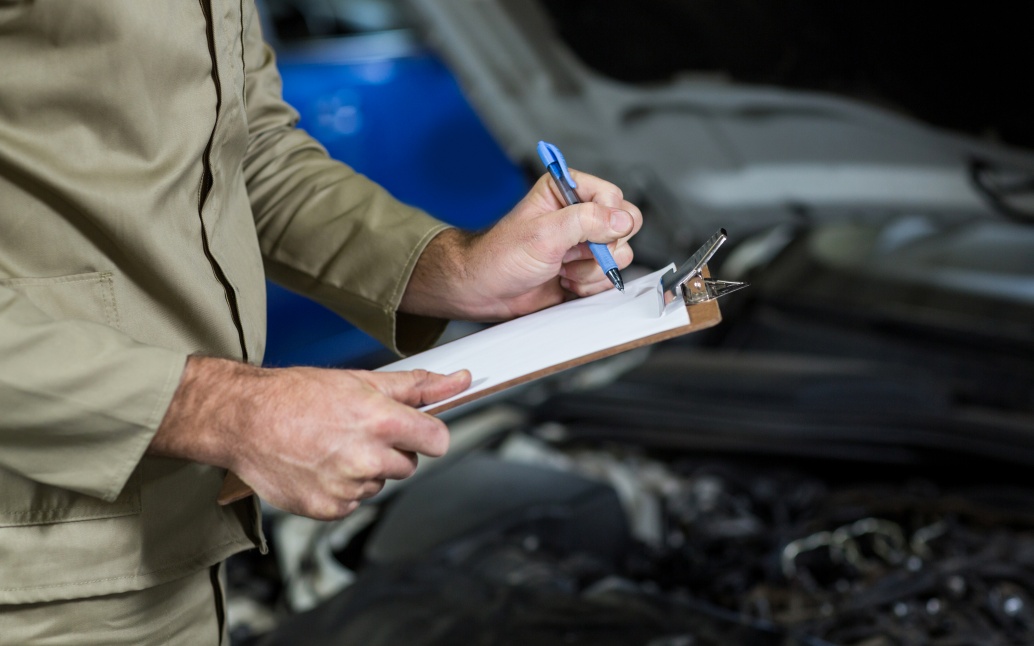 O que verificar antes de transportar um carro por transportadora