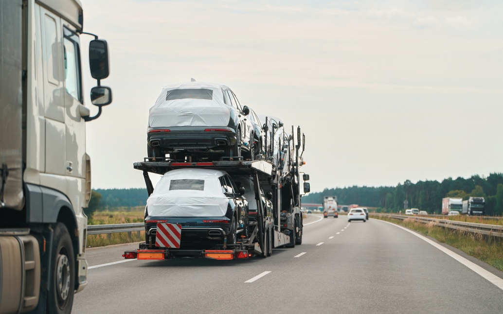 Como contratar uma transportadora de veículos confiável?
