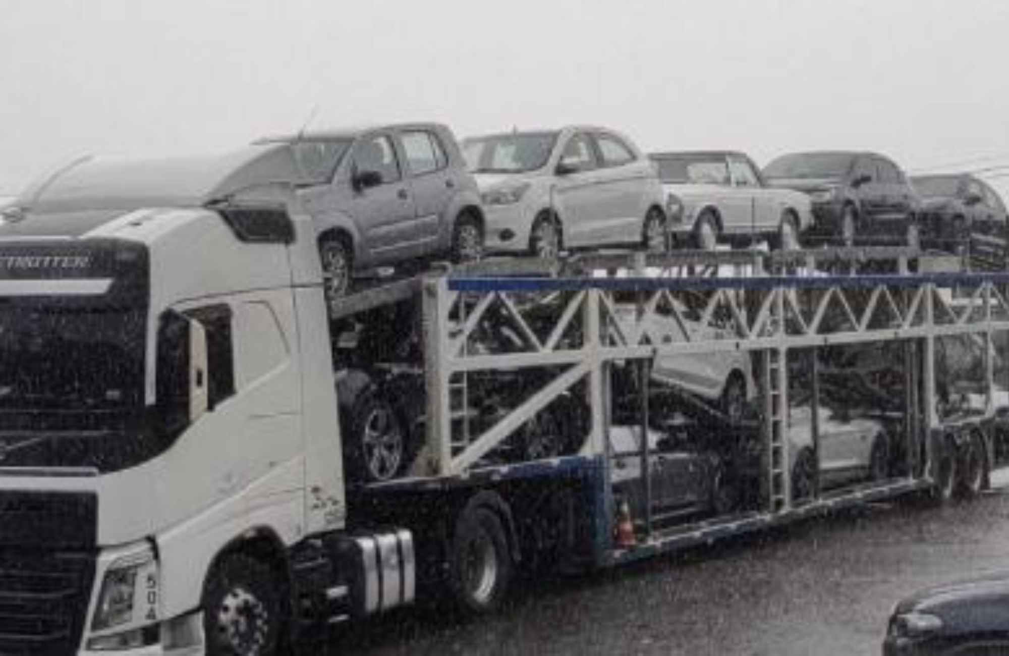 É feita uma seleção do melhor veículo É feita uma seleção do melhor veículo