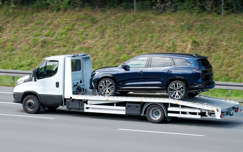Problemas Que Você Evita ao Transportar Seu Veículo em Vez de Dirigir